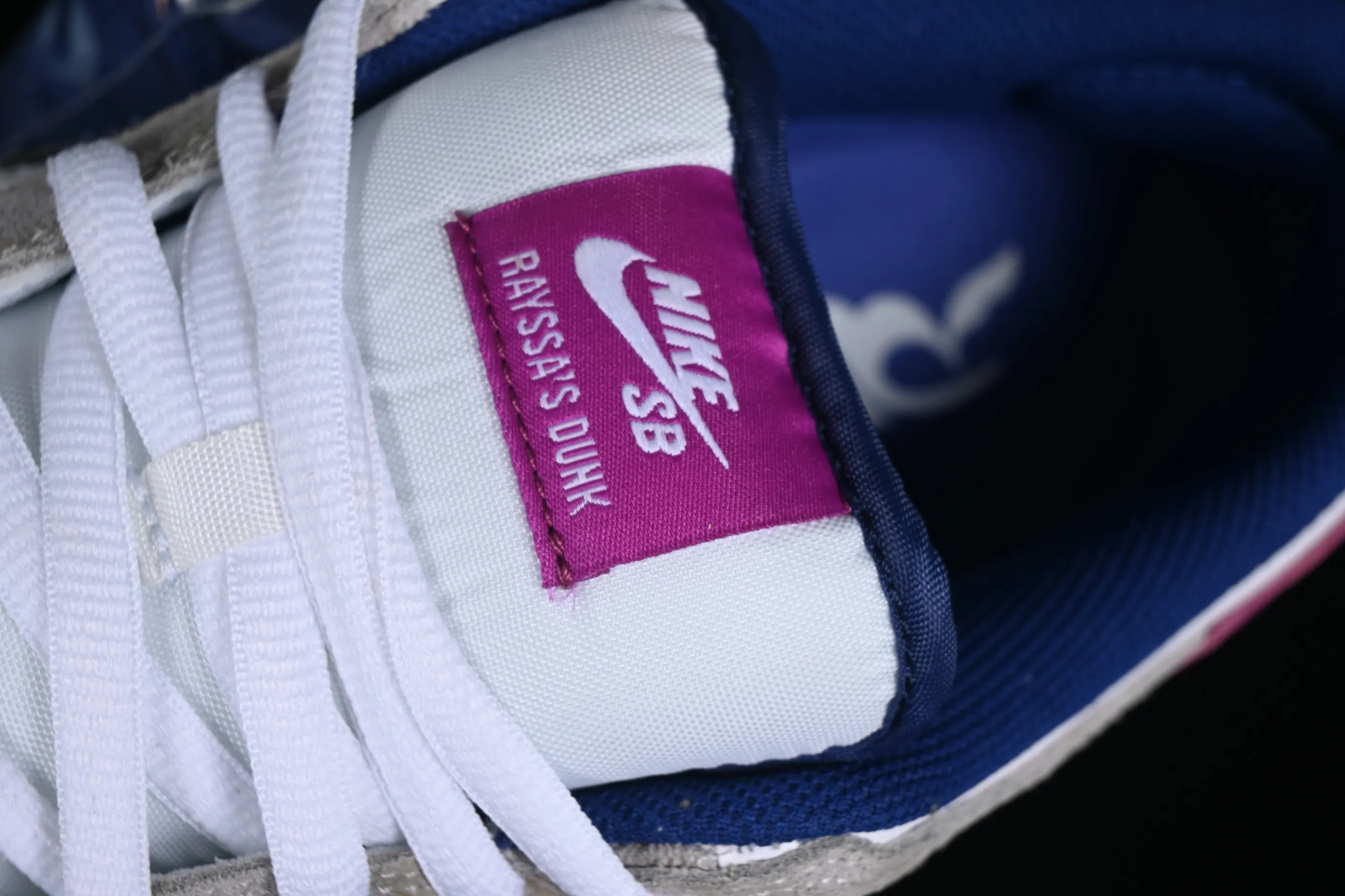 All Categories Nk SB Dunk Series Nk SB Dunk Low Low-top sneakers Z version Rayssa Leal x Nk SB Dunk Low Brazilian skateboarding goddess joint model SB low-top casual sneakers FZ5251-001
